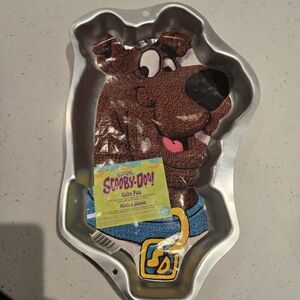 Vintage 1999 Hanna-Barbera Wilton Scooby-Doo Cake Pan - Silver